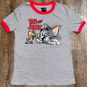 *CLEARANCE* Tom and Jerry juniors shirt L